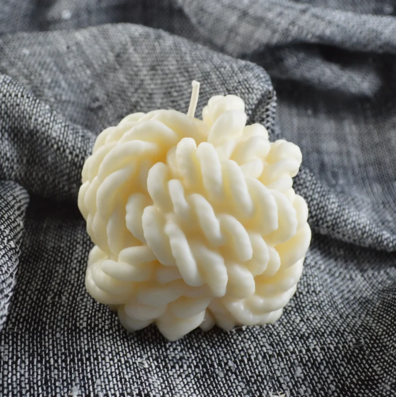 Knot Candle
