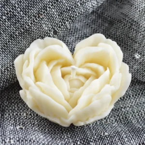 Τριανταφυλλένια Καρδιά